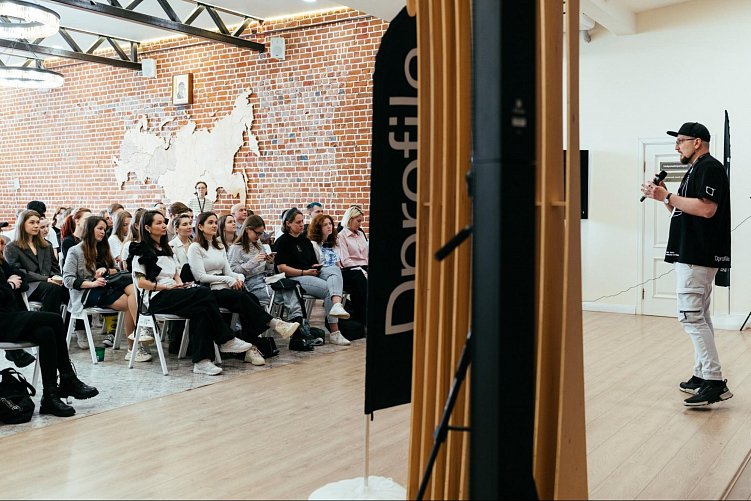 Что такое личный бренд и почему в 2024 году без него никак. Интервью для «Русской барыни»