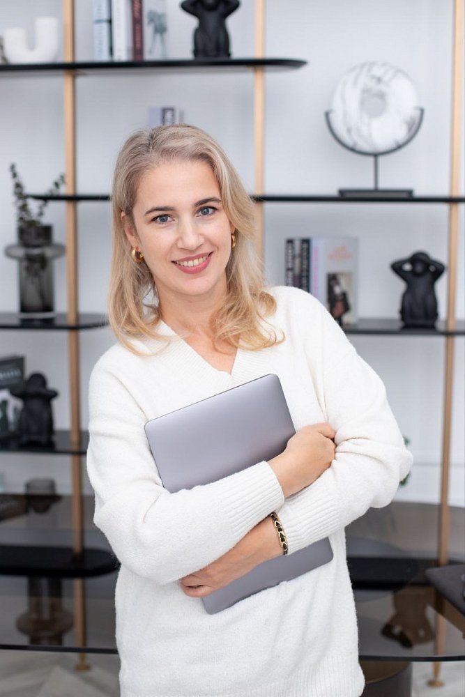                                                                             Валерия Урманчеева