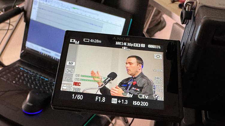 Делай тот PR, который ты умеешь: Григорий Петров о продажах на конференциях