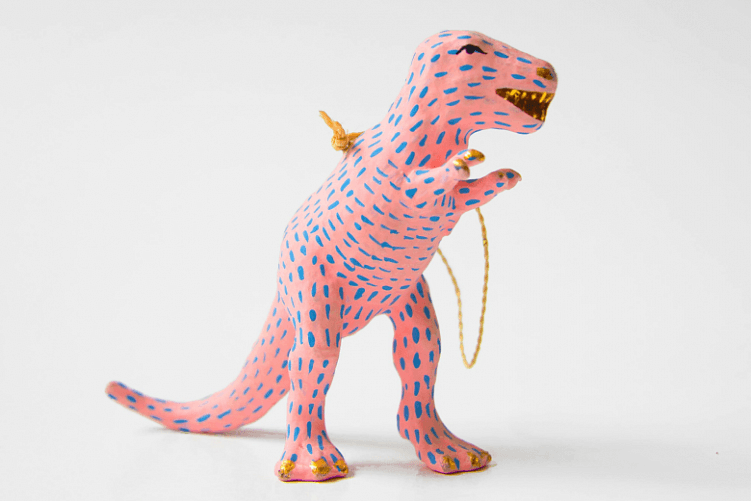 при чем тут динозавр?