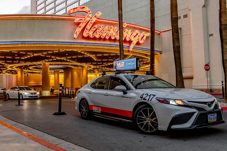 Цифровая наружка за рубежом: цены, особенности, технологии