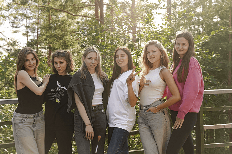 Стоит ли тратить миллионы на корпоратив и что это дает удаленным компаниям? Опыт PMP TECH