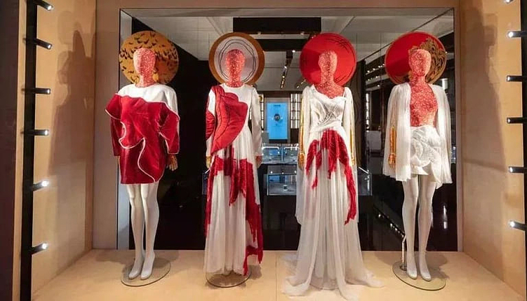 Разбираем русские тренды с е—б эдженси: красный цвет как исторический символ русской культуры