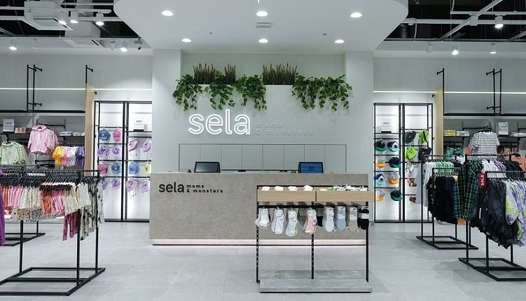Источник:&nbsp;https://profashion.ru/business/sustainability/sela-narashchivaet-assortiment-ekotovarov/