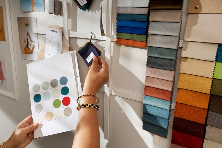 Мотивируйте по-разному: чем отличаются программы лояльности для разных групп сотрудников ритейла