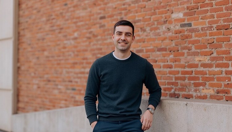 Лев Ефремов