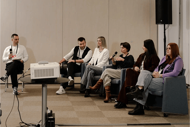 Модератор и спикеры секции «Альтернативные площадки»