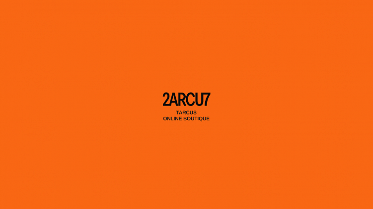 пример использования цвета в fashion-брендинге. цвета одновременно дерзкие и премиальные, подходящие целевой аудитории бренда.