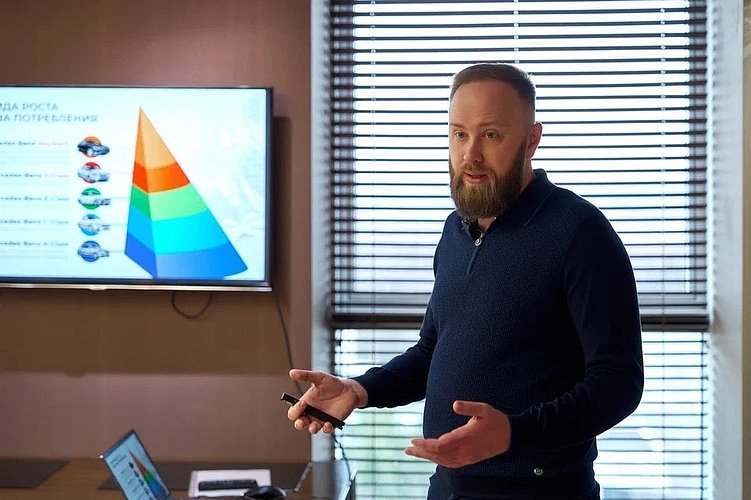 Артём Захаров, генеральный директор центрального офиса Первого Визового Центра