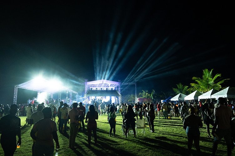 Photo by Valiko Proscurnin