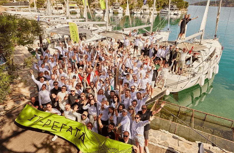 Зелёный цвет, морские узлы и IT — как мы визуализировали дух IT-Регаты