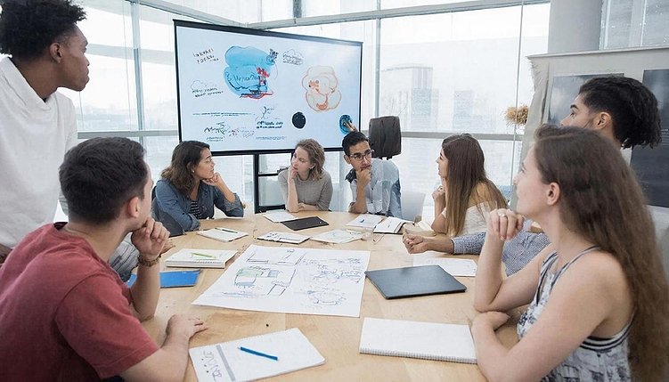 Как запустить новый формат контента в начале года: Страх, Эксперимент, Прорыв.