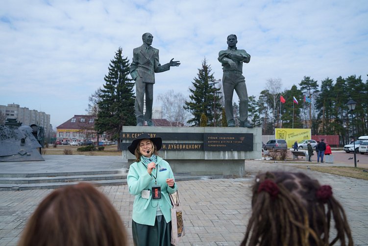 Зачем мы привезли 100 дизайнеров в Черноголовку: сайнс-арт, архитектура и никакого лимонада!