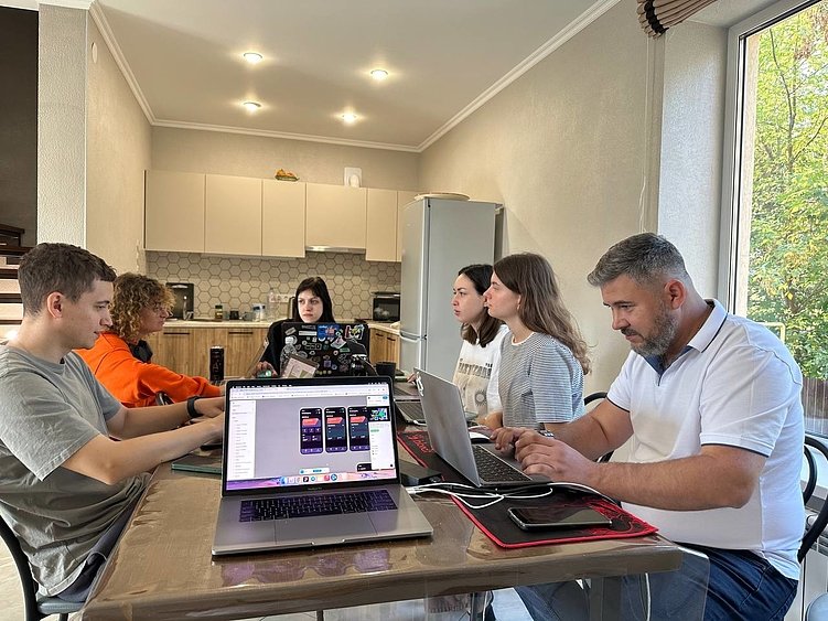 Как устроена внутренняя кухня дизайн-студии, работающей на зарубежных рынках