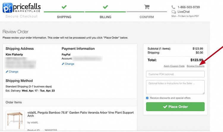 Ссылка на просмотр доступных промокодов под итоговой суммой и перед кнопкой оформления заказа