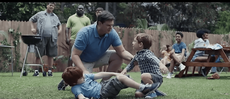 Скриншот из рекламного ролика Gillette