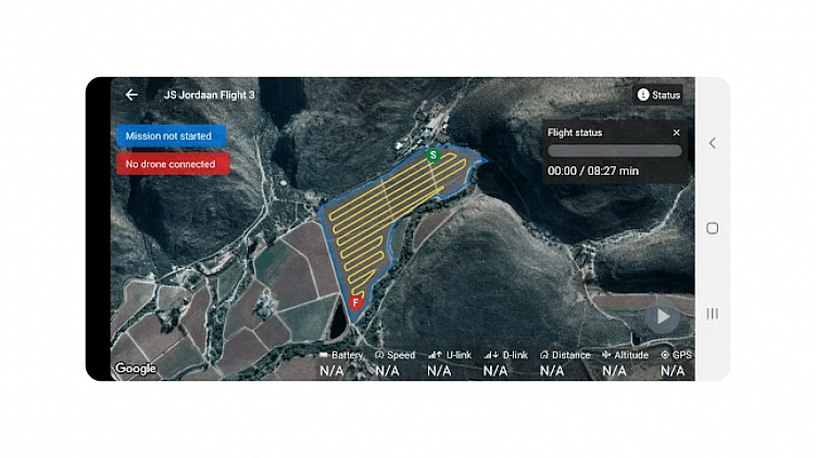 А еще Aerobotics умеет прицельно распылять с дрона полезных насекомых, чтобы те уничтожали вредителей.
