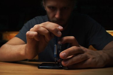 Переосмысление сайта и рекламы для современного сервиса по ремонту электроники