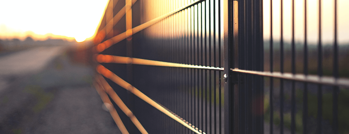 Увеличили посещаемость сайта в 10 раз и привлекаем по 45 заявок ежедневно.