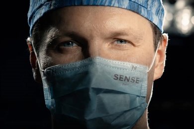 Бренд-видео для клиники «Семейная», собранное из обычных фотографий