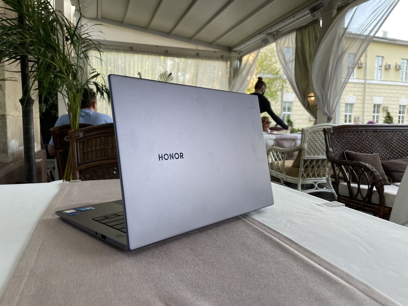 [Ноутбуки HONOR MagicBook] Выручка 1,3 млн рублей с бюджетом на маркетинг 346 тыс. рублей