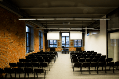 Привлечение клиентов для образовательного центра на очные курсы и мероприятия Digital October