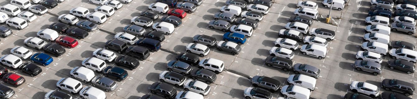 Авиапаркинг Домодедово: рост броней до 175 в месяц