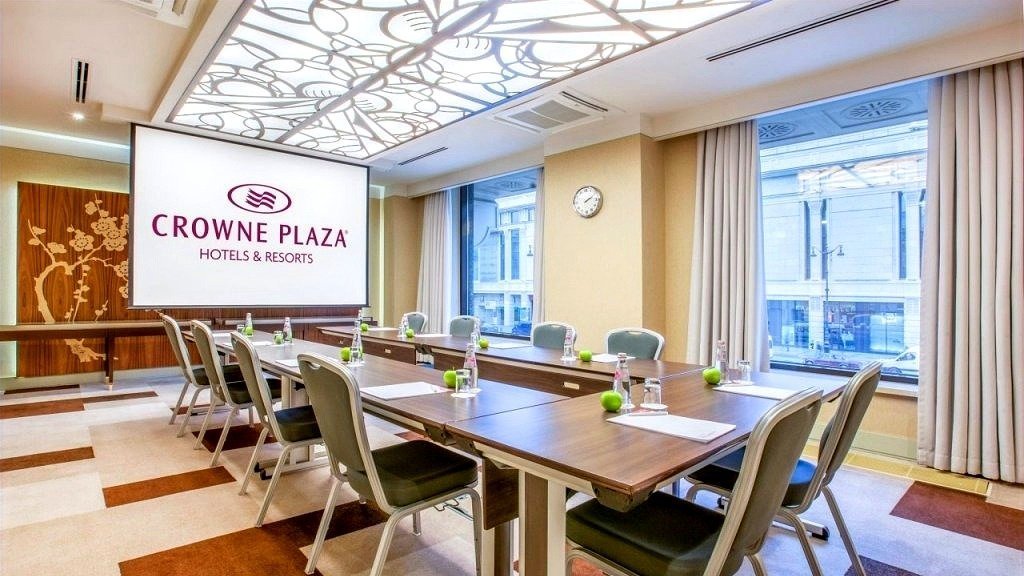 Фирменный стиль отеля Crown Plaza – Кейс ZAMEDIA