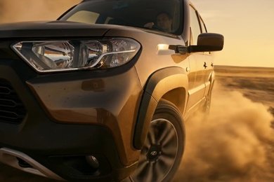 Имиджевый ролик Niva Travel с вайбом дорогой автосъёмки, полностью на нейросетях