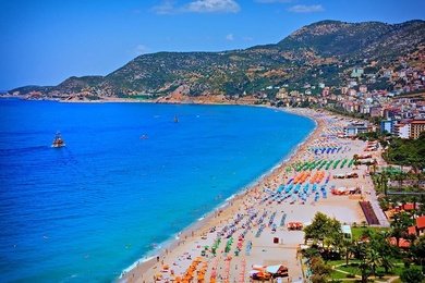 11.400.000 € на продаже зарубежной недвижимости за год.