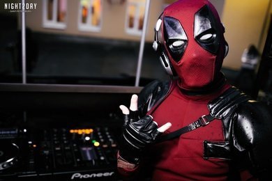 1300 заявок в месяц для школы электронной музыки.