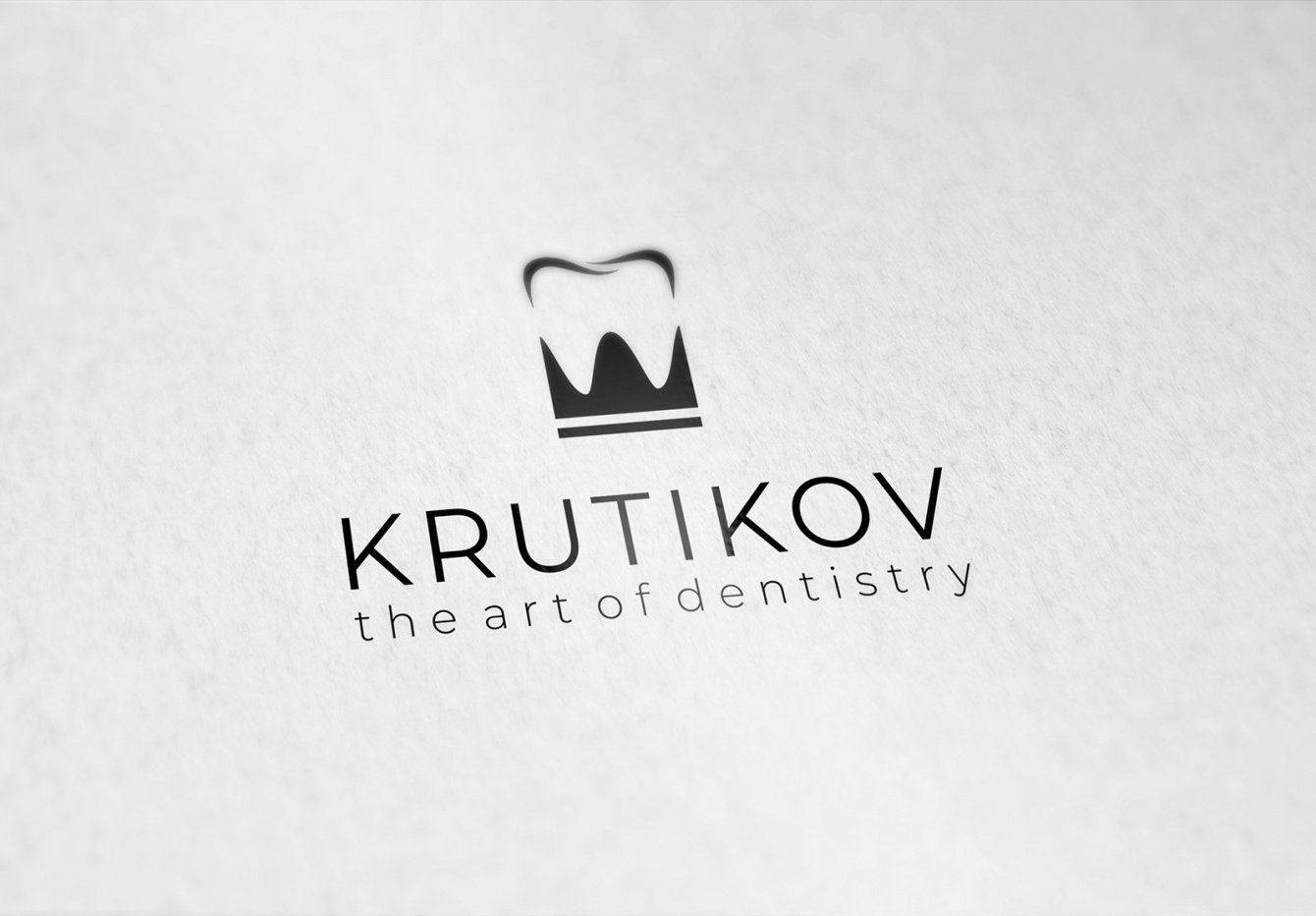 Логотип для стоматолога Дениса Крутикова - победа в конкурсе.