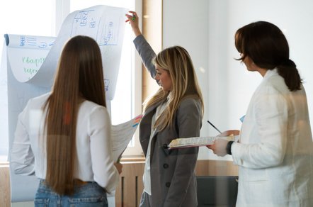 Система продвижения для коучей и психологов: от бесплатных сессий до очереди клиентов