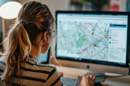 Как попасть в ТОП Яндекс Карт и превратить просмотры в реальные заявки