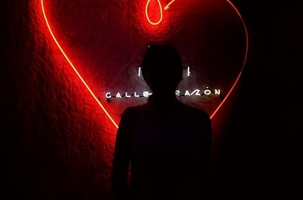 Креативные рекламные кампании ко Дню всех влюблённых