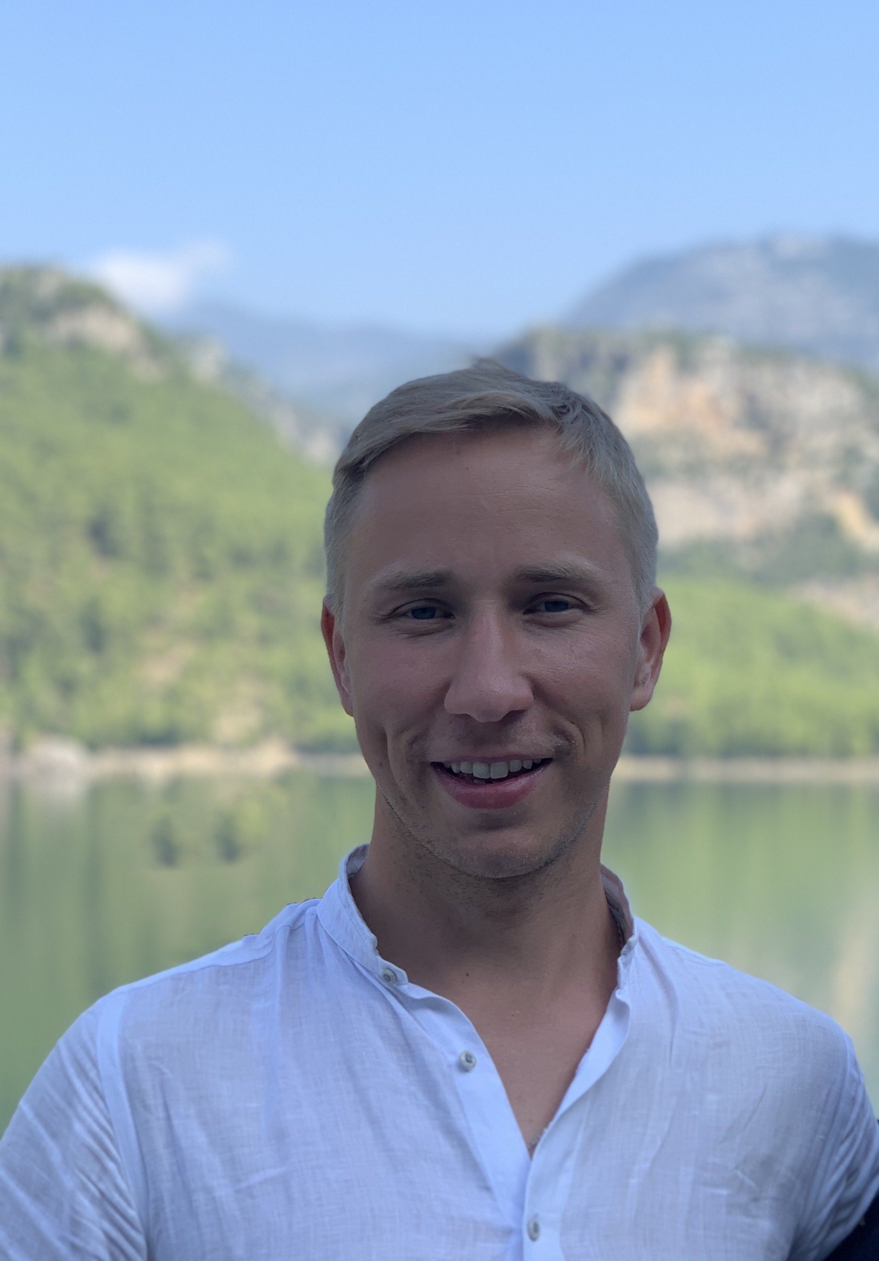 Олег Витальевич