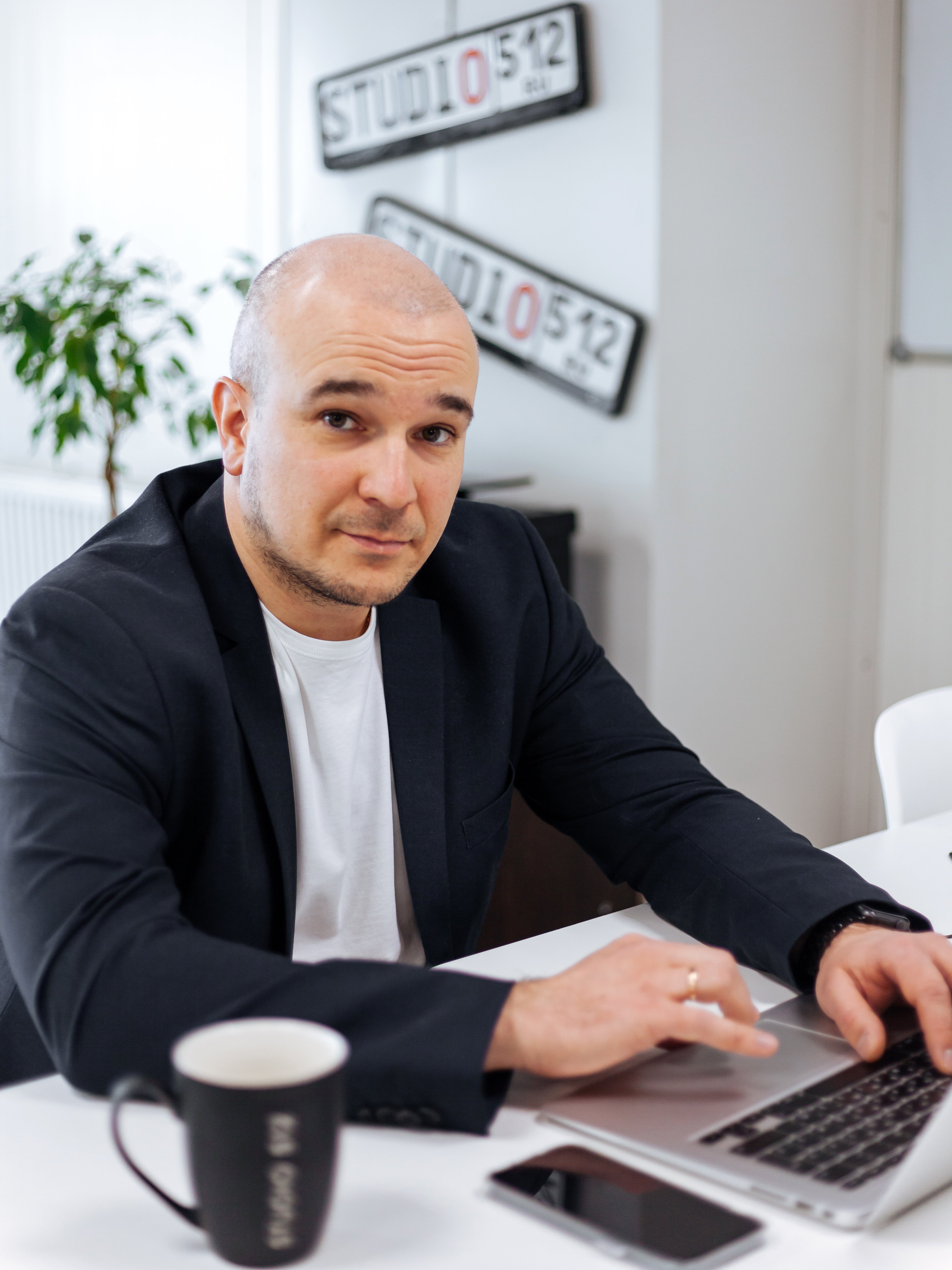 Максим Михайлович