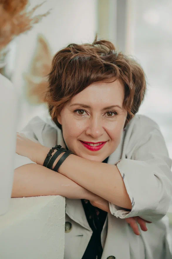 Елена Лопатина